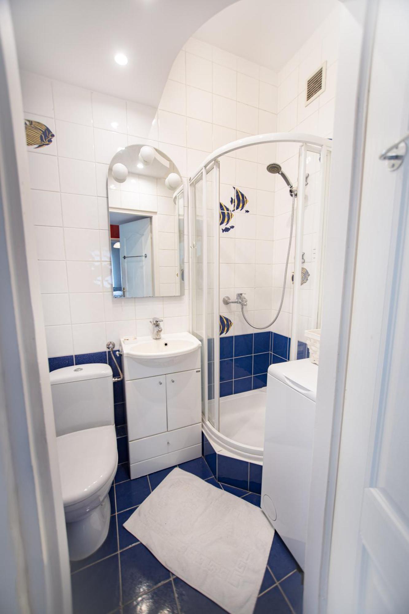Hoza Str Apt. Great Location. Close To Everything. * Warschau