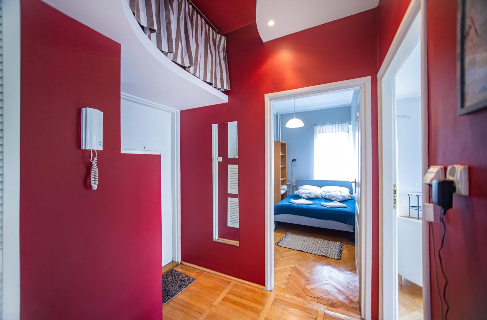 Hoza Str Apt. Great Location. Close To Everything. * Warschau
