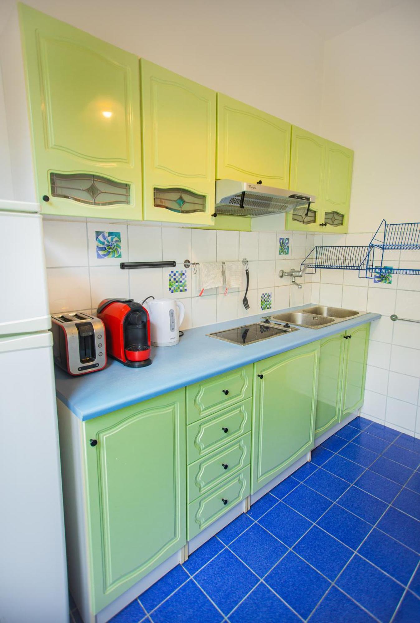 Butas Hoza Str Apt. Great Location. Close To Everything.