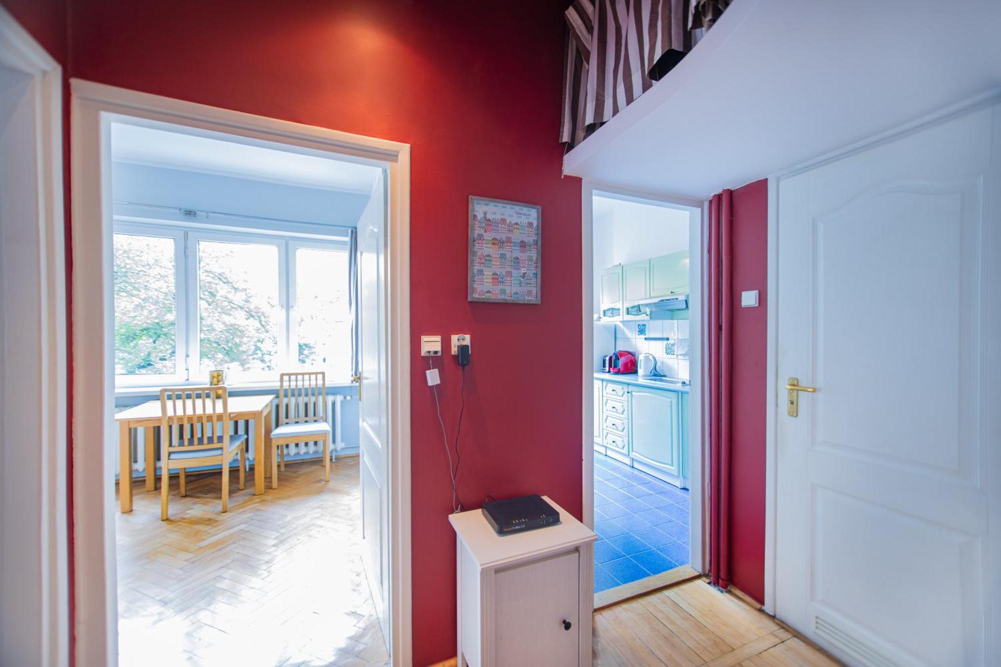 Hoza Str Apt. Great Location. Close To Everything. Apartment *